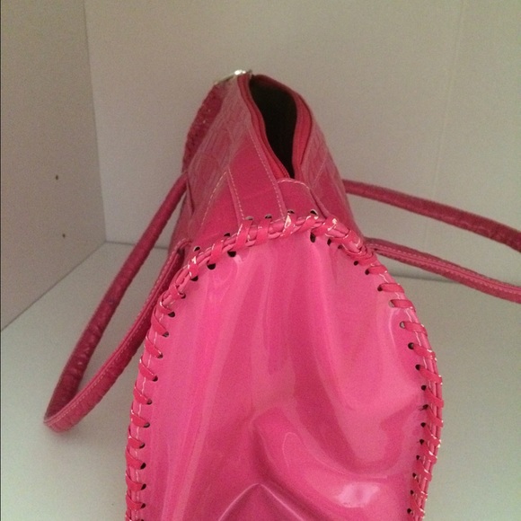 Pink patten leather purse