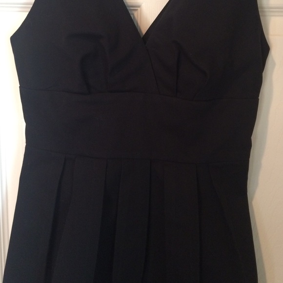 Little black dress - Picture 3 of 4