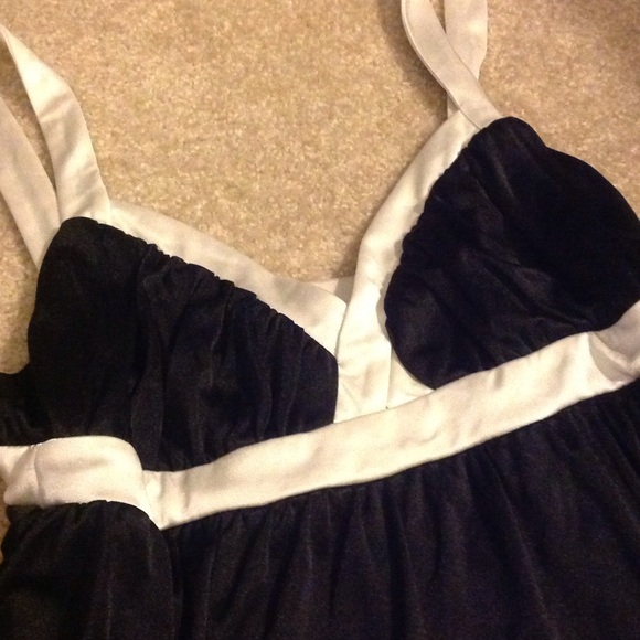 Little Black Dress - Picture 2 of 2