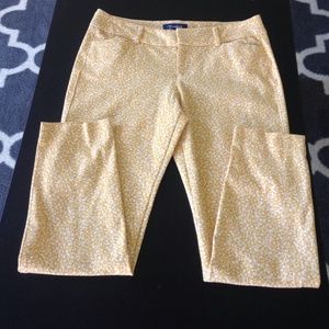 Old Navy Yellow and White Capris
