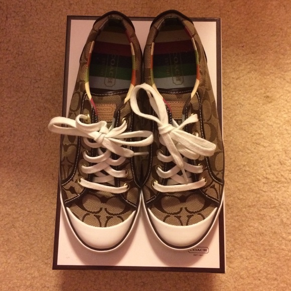 Authentic Coach Sneakers Size 8 - Picture 3 of 6