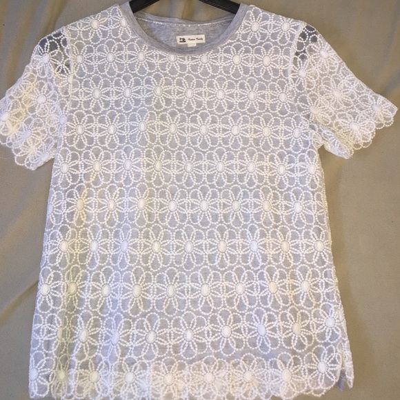 Daisy Lace T-Shirt