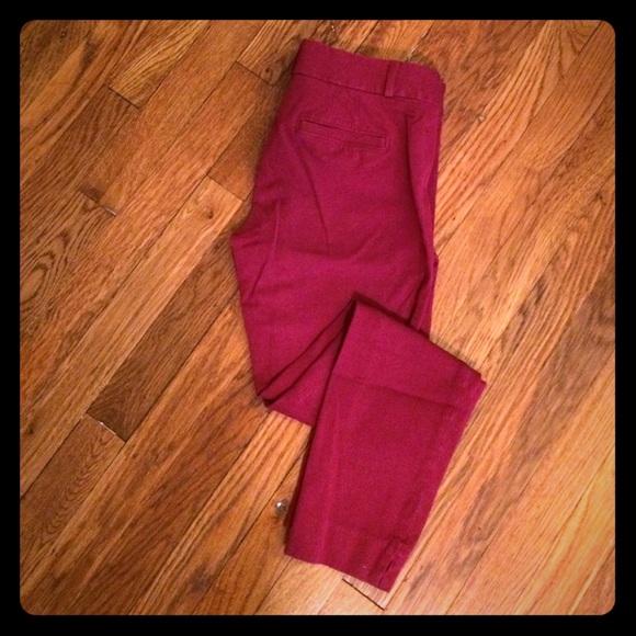 BR Sloan fit pant in cranberry. Size 2