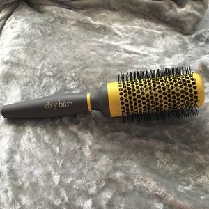 Drybar brush