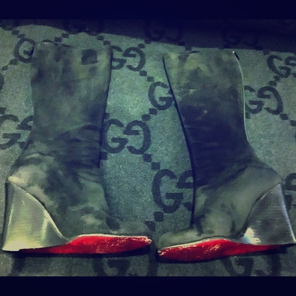 Authentic Christian Louboutin Suede Knee-High Boot - Picture 1 of 4