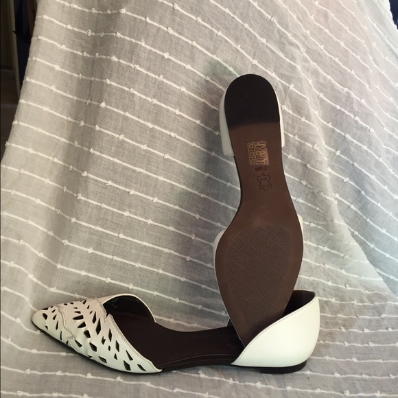 Tory Burch White Flats - Picture 3 of 4