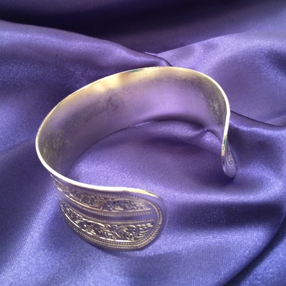 New Tibetan Tibet Silver Cuff Bracelet - Picture 3 of 4
