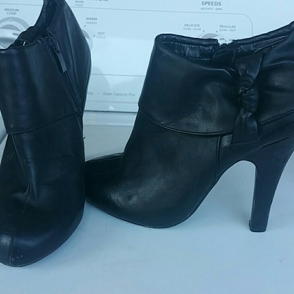 Black ankle booties