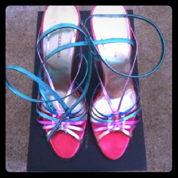 [BCBGMaxAzria] Strappy Sandals