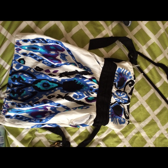 Dress - Picture 1 of 2