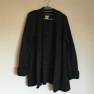 Slouchy + long open sweater/cardigan in grey/black