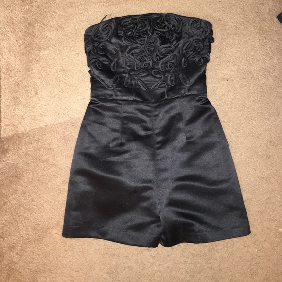 Black romper size 0 to 4