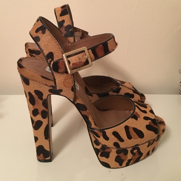Steve Madden Dynemite leopard pony hair heels sz 8
