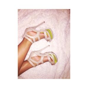 Paper Fox high heels