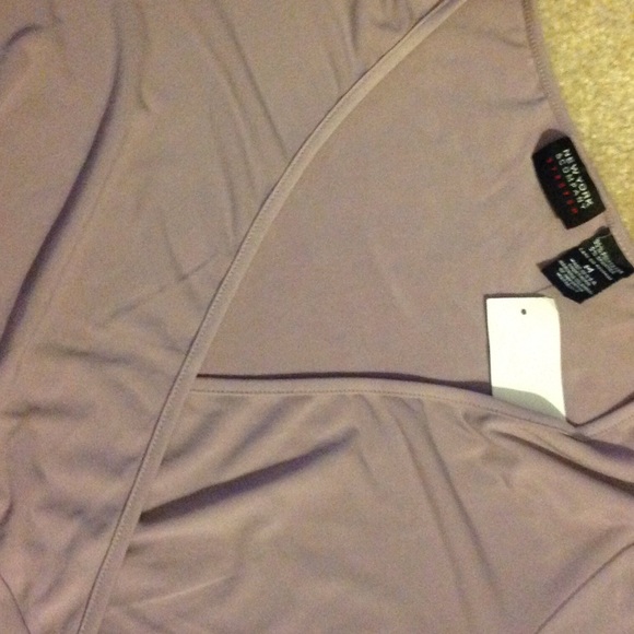 NEVER WORN - New York & Company Top - Picture 2 of 2