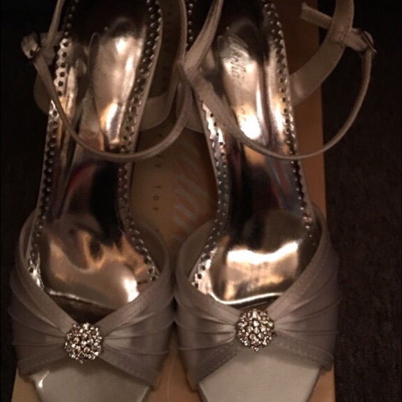 Women's open toed sandals
