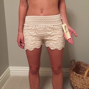 Crochet Ruffle white or cream shorts with tags