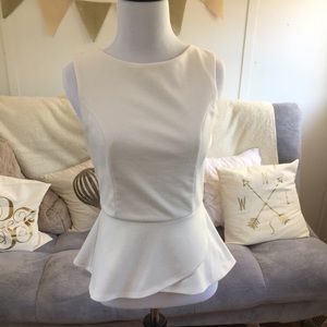 ✨White Peplum Tiered Top✨