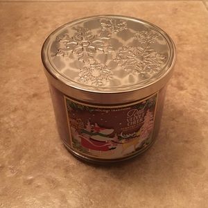 Bath and Body Works Candle Red Velvet Cheer