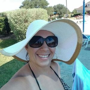 Meet your Posher, Francisca