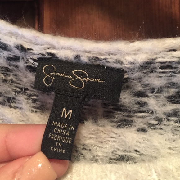 Jessica Simpson fuzzy winter sweater - Picture 3 of 3