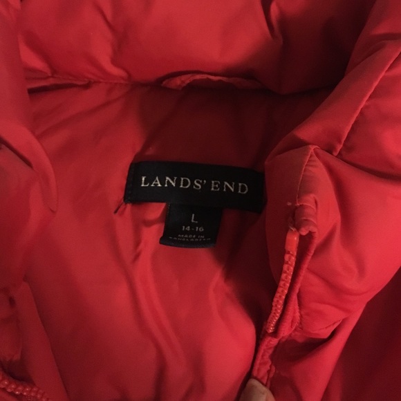 Puffy and warm red vest - Picture 2 of 2