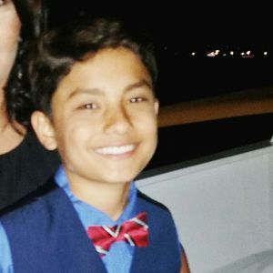 Meet your Posher, Elias