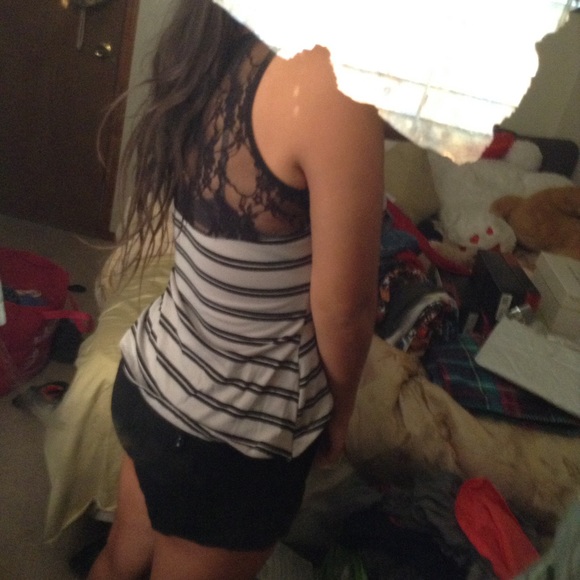 🔥 5$ SALE 🔥 stripped high low top - Picture 2 of 4