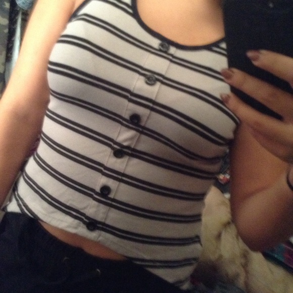 🔥 5$ SALE 🔥 stripped high low top - Picture 4 of 4