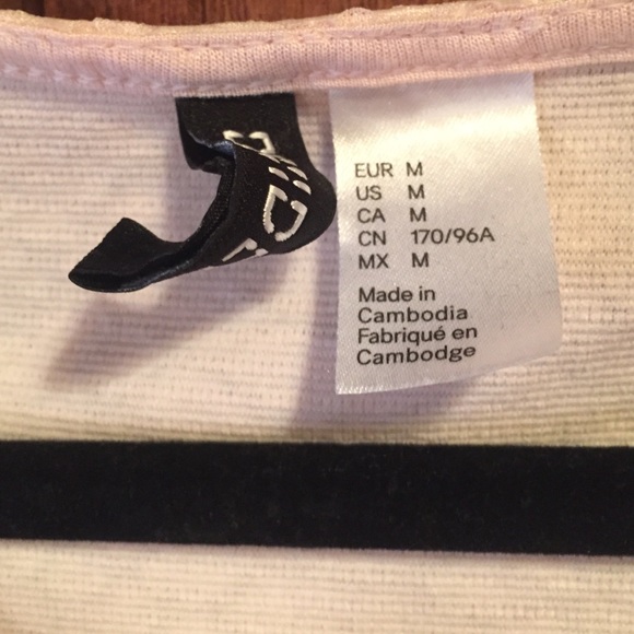 Light pink snake skin long sleeve - Picture 3 of 3