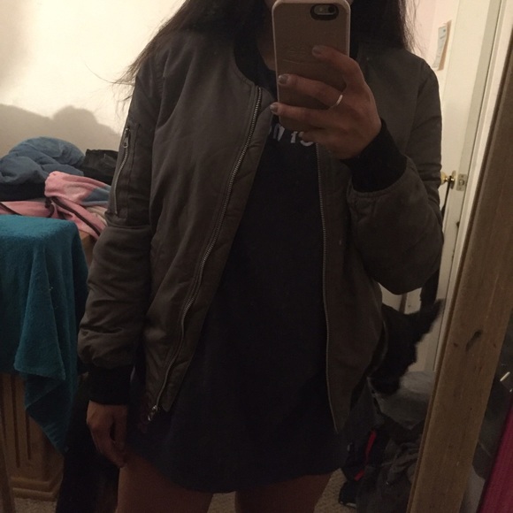 Bomber jacket - Picture 3 of 4