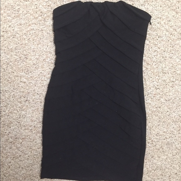 Black right strapless dress. Size Small