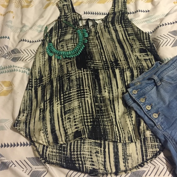🎉4 for 20$ Lace up back silky blouse