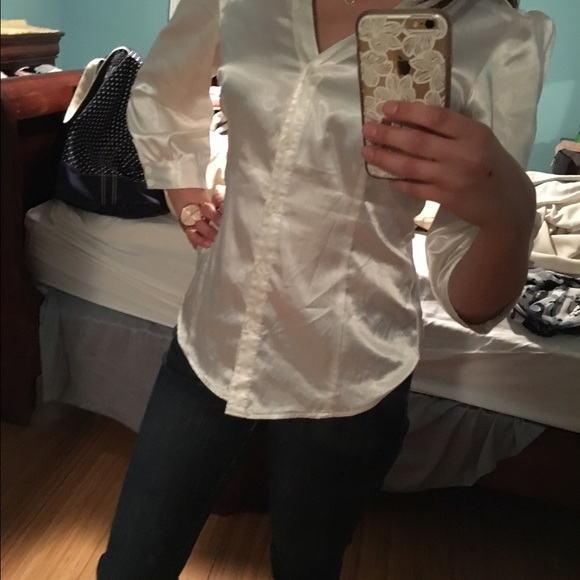 GUESS long sleeve white blouse