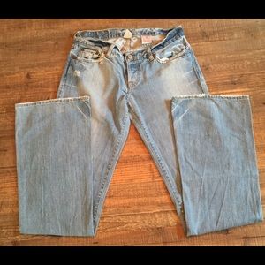 LuckyBrand Jeans- Bootcut light wash sandblasted!