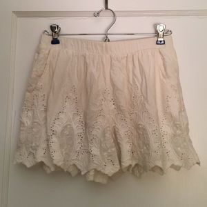 ZARA WOMAN SHORTS
