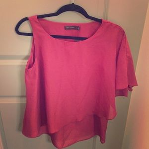 The Limites One shoulder blouse
