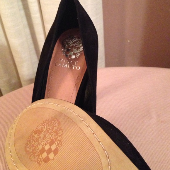 Designer Shoes - Picture 2 of 4