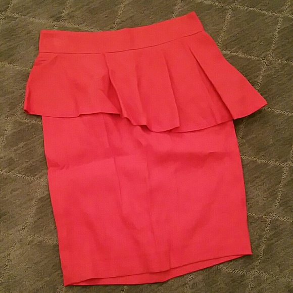 Zara red linen peplum pencil skirt - Picture 3 of 4