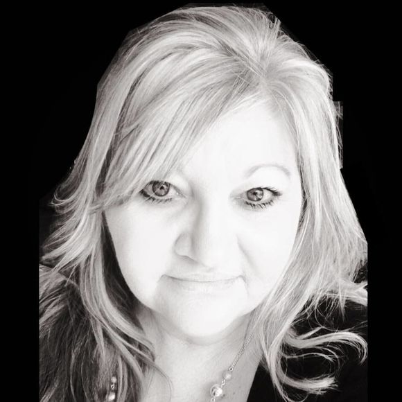 Meet your Posher, Melanie