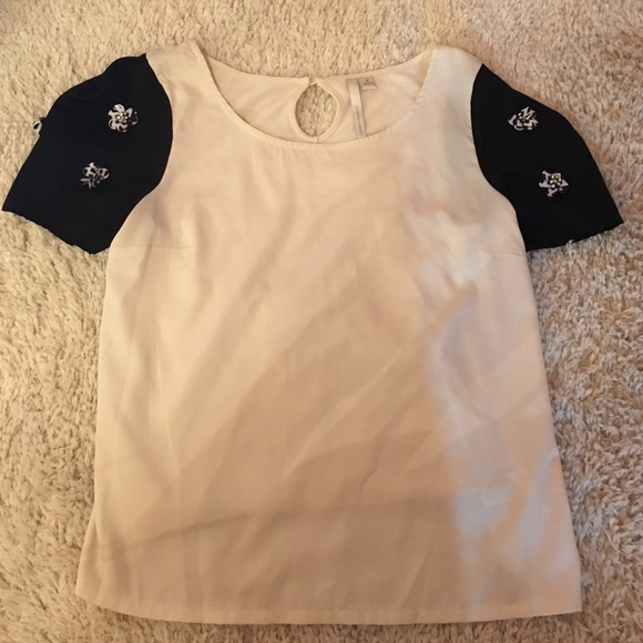 ADORABLE Lauren Conrad Top!! Size Medium!