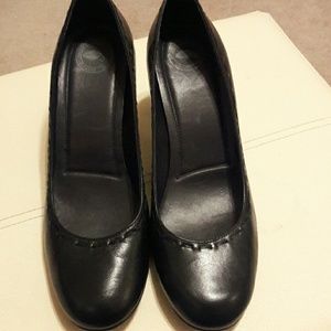 Dark Navy Nurture pumps