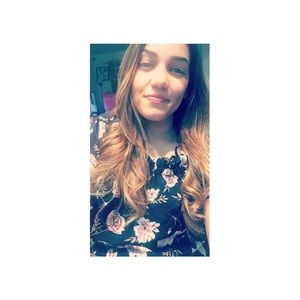 Meet your Posher, Nicole