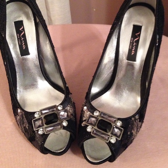 Designer Shoes - Picture 2 of 4