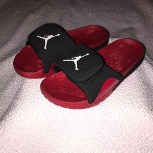 Brand new Jordan Boys Hydro 4. Size 1Y. NO BOX