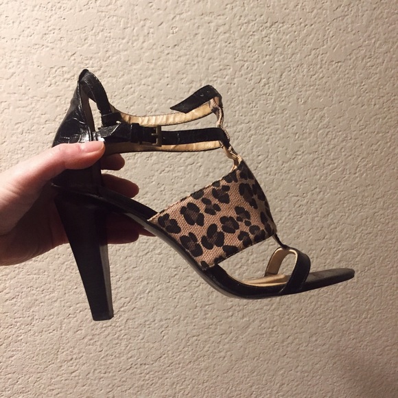 Nine West Shoes - Like NEW nine west Leopard strappy sandals Nine West Shoes - Like NEW nine west Leopard strappy sandals