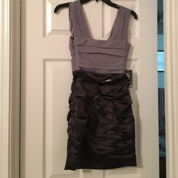 Express dress - Picture 2 of 2