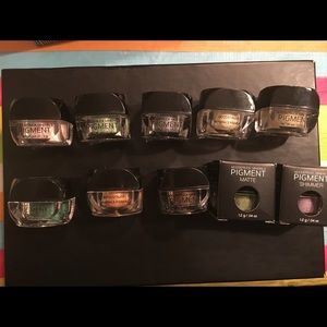 Younique pigments lot of 10