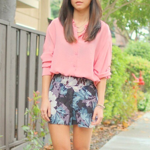 Urban Outfitters Shorts - Like NEW Kimchi Blue blue floral skorts Urban Outfitters Shorts - Like NEW Kimchi Blue blue floral skorts