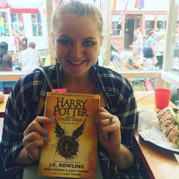 Meet your Posher, Julia